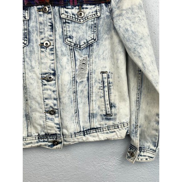 Vintage ChiQle Denim Architect Y2K Distressed Southwestern Jean Jacket Size S - Picture 3 of 8